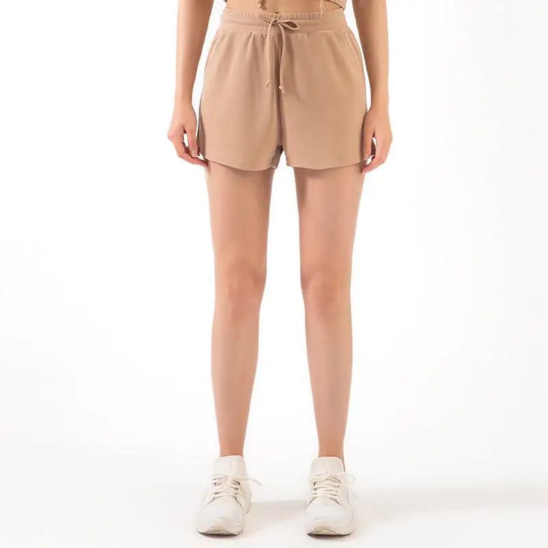 High-Waisted Sport Shorts for Women – Elastic, Quick-Dry & Stylish Look
