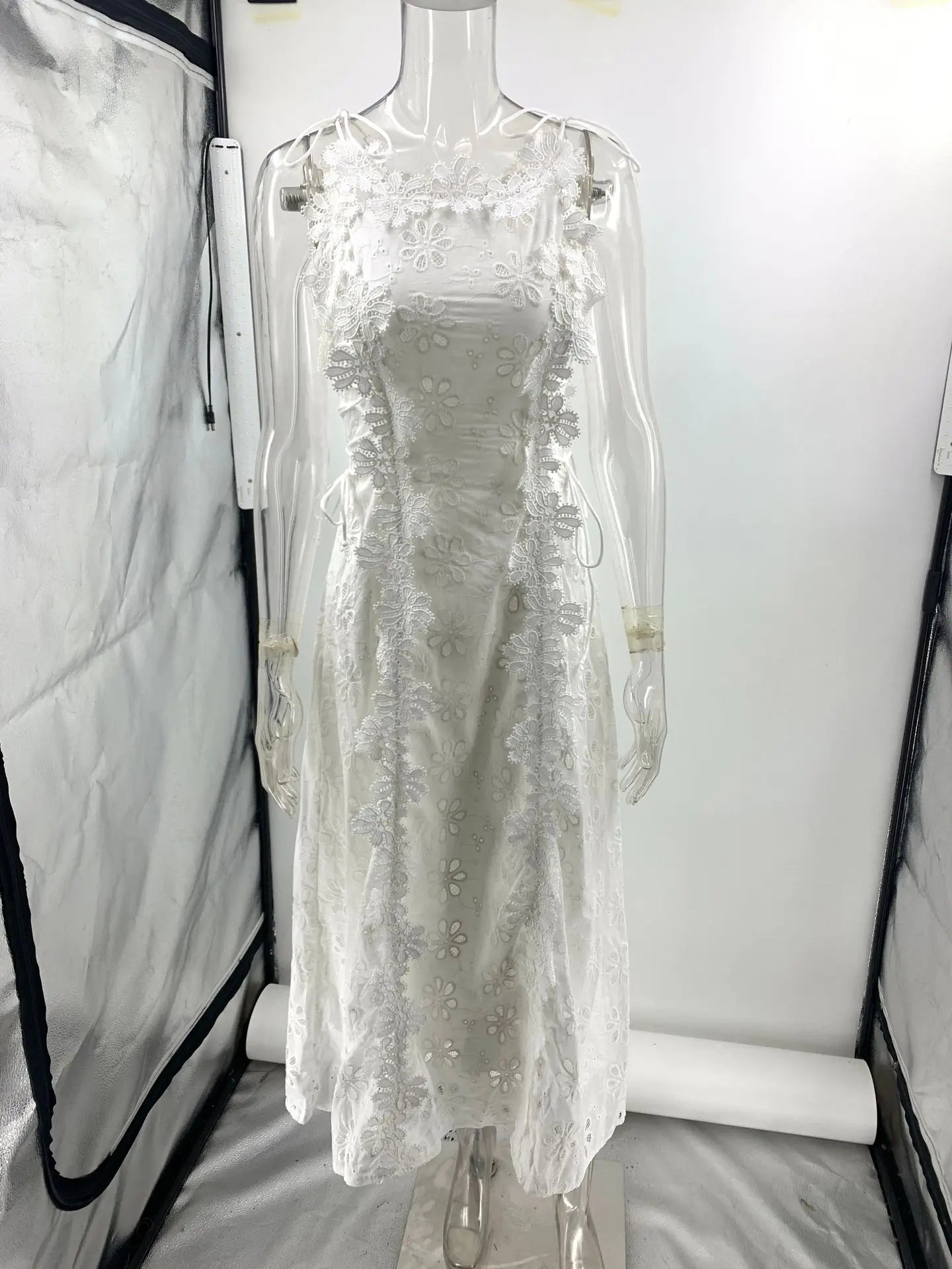 2025 Summer New Fashion Lace Embroidery Women Strap Resort Slimming Long Dress Simple Solid Color Female Banquet Dresses